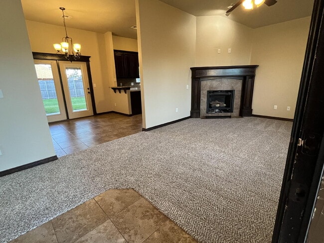 Building Photo - "Charming 3-Bedroom Home with 2 Full Baths...
