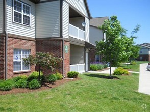 Building Photo - Gateway Crossing Apartment Homes