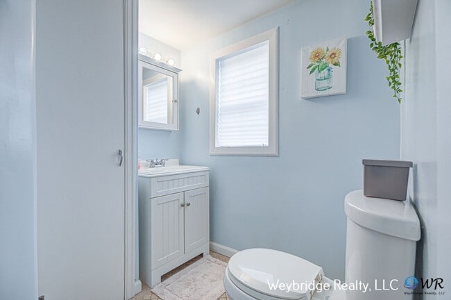 Building Photo - Beautiful 3BD 2.5 Bath w/ Finished Basement in White Oak/Monfort Heights