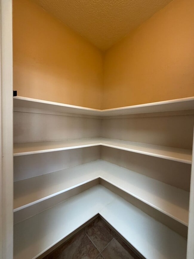 Building Photo - 4 Bedroom Single Story Custom Home Available In Rio Rancho Near Unser Blvd SE & Westside Blvd SE!