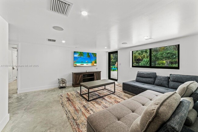 Building Photo - 14875 SW 212th St