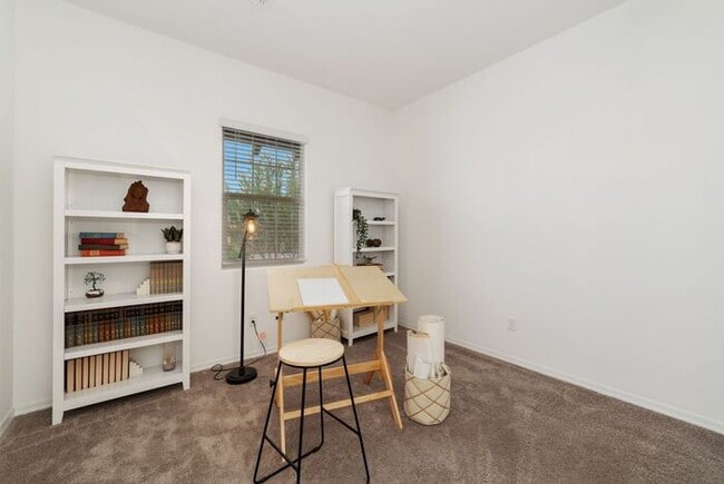 Building Photo - Beautiful home in Gated Dove Mountain Comm...