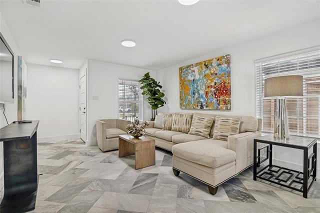 Building Photo - 4419 Sexton Ln