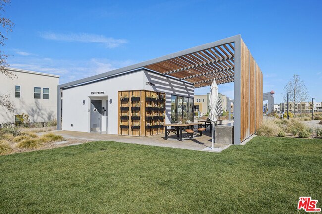 Building Photo - 27109 Vly Oak Pl