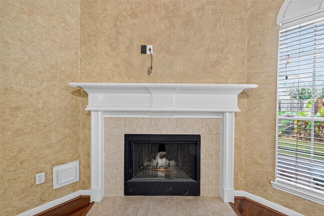 Building Photo - 307 Roans Prairie Ln