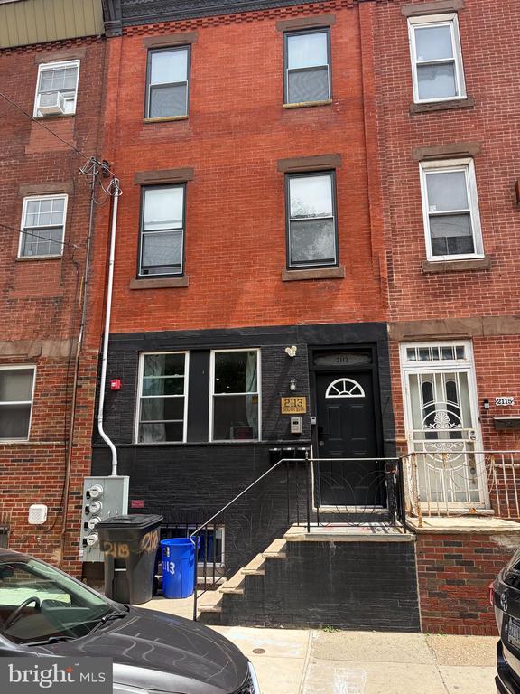 Building Photo - 2113 S 15th St