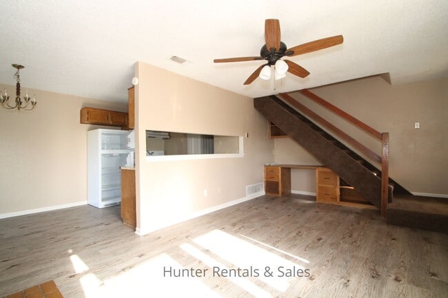 Building Photo - Comfortable Two-Story Townhouse