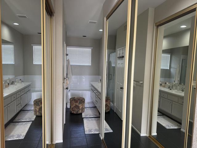 Building Photo - 4337 Nobel Dr