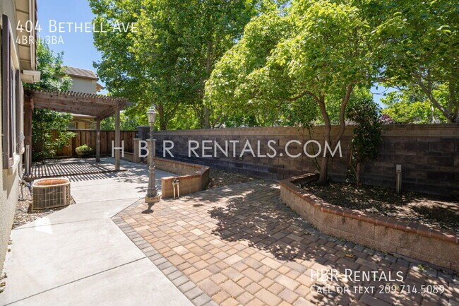 Building Photo - 404 Bethell Ave