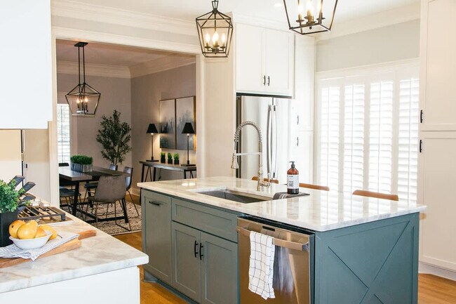 Building Photo - 131F Woodmont Blvd