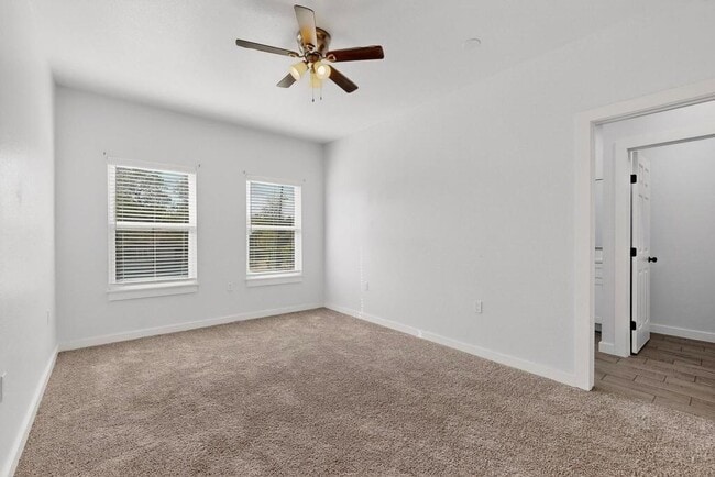 Building Photo - 604 Kimbro St