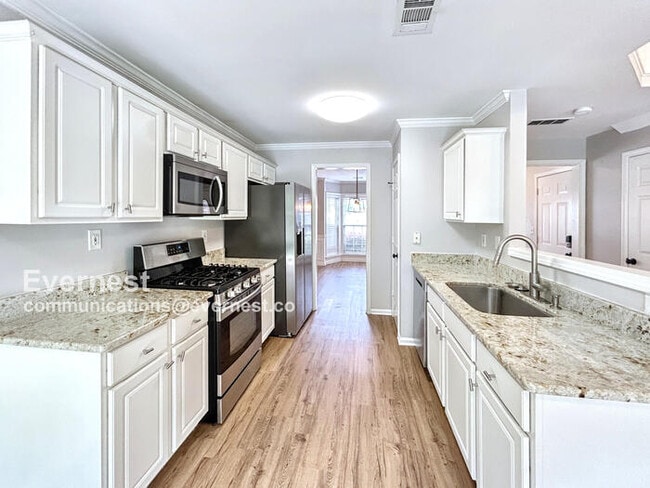Primary Photo - 2576 Alvecot Cir SE
