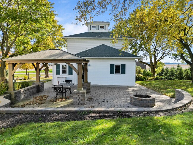 Building Photo - W5838 County Rd A