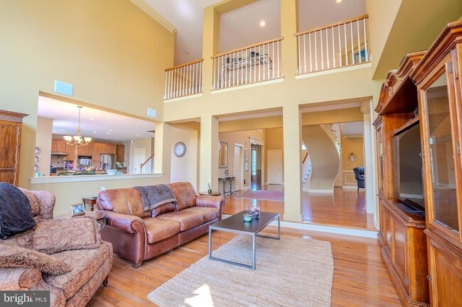 Building Photo - 19 Meadowlark Dr