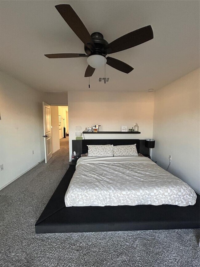 Building Photo - 10629 Sunday Dr