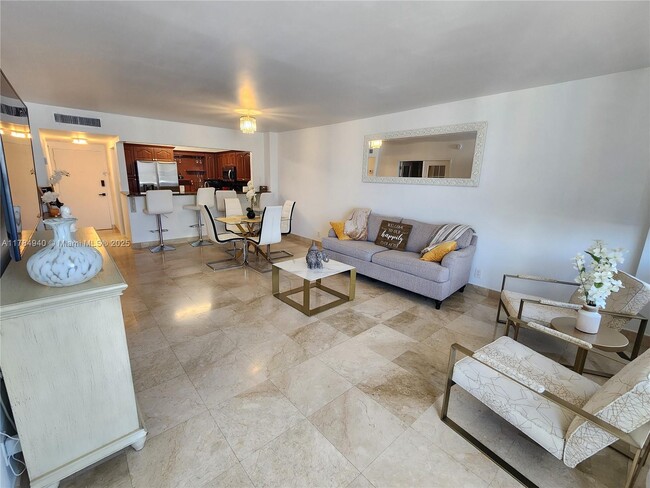 Building Photo - 3725 S Ocean Dr