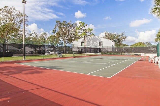 Building Photo - 1308 Pine Ridge Cir E