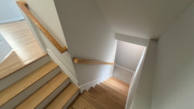 Building Photo - 16 Olyphant Pl