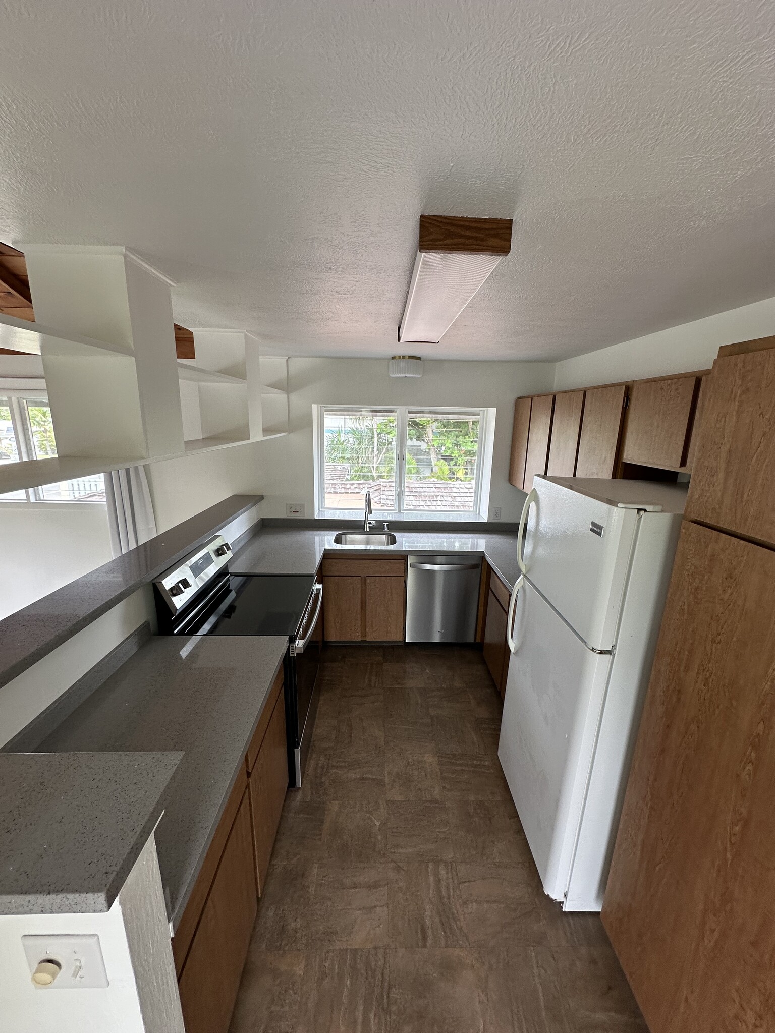 Building Photo - 1050 Kainui Dr