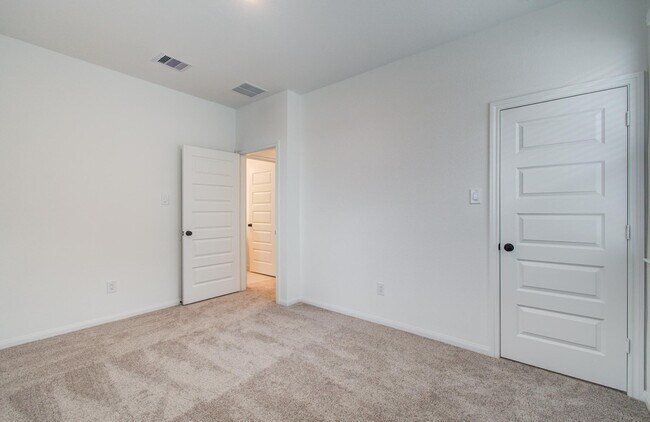 Building Photo - 7231 Yarrow Blossom Ct