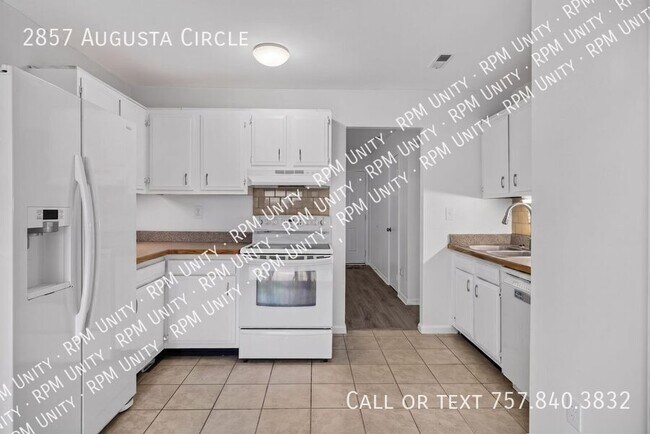 Building Photo - 2857 Augusta Cir