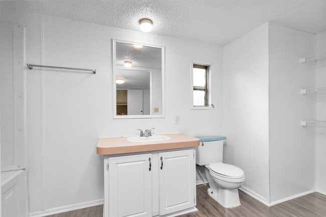 Building Photo - 19339 Forest Ln Cir