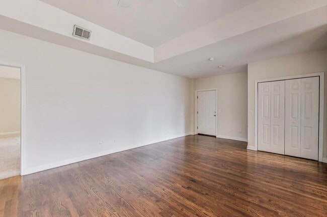 Building Photo - 816 W Hubbard St