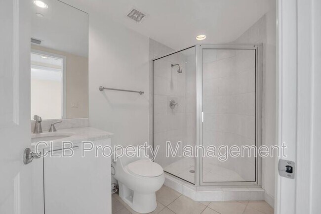 Building Photo - 241 Riverside Dr