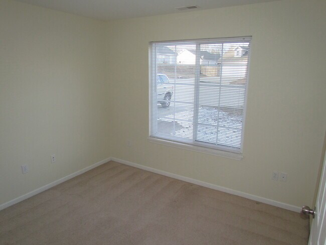 Building Photo - 15908 Tracker Ln