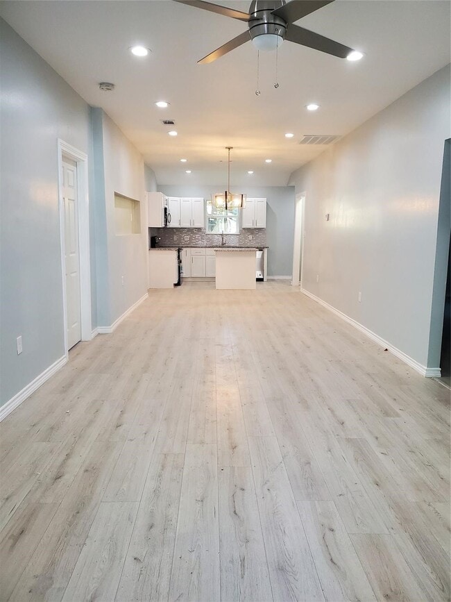 Building Photo - 6815 Sidney St