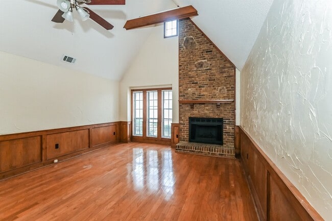 Building Photo - 499 Bedlington Dr
