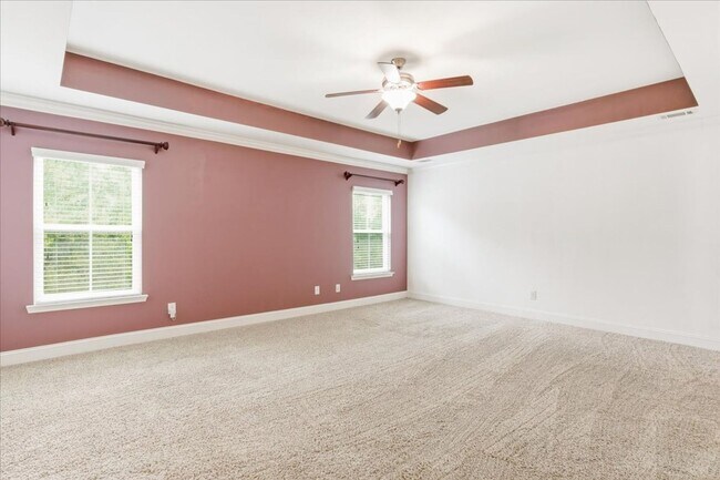 Building Photo - Welcome to Your Ideal Home: Where Luxury a...