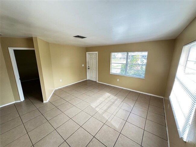 Building Photo - 4914 21st St W