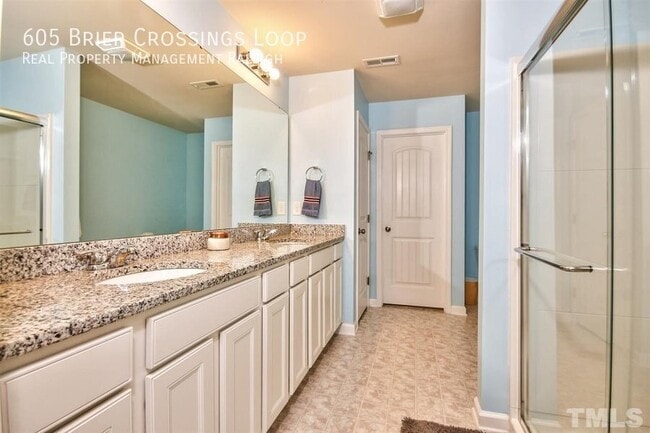 Building Photo - 605 Brier Crossings Loop