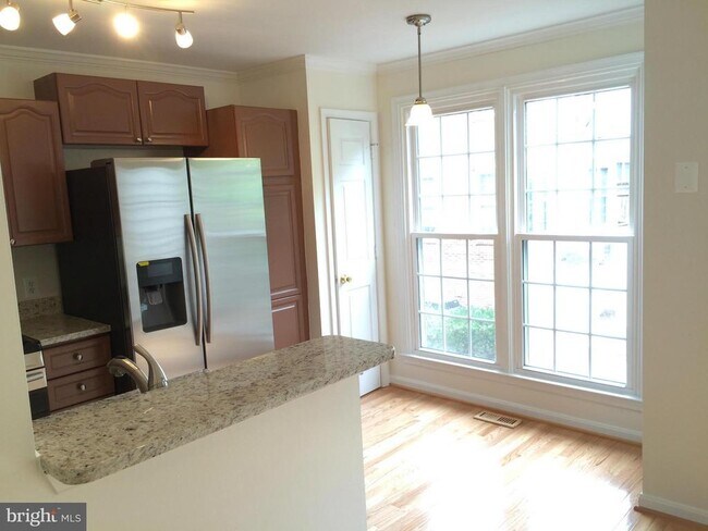 Primary Photo - 4653 Lambert Dr