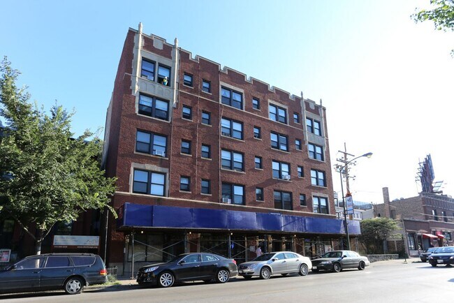 Building Photo - 629 W Belmont Ave