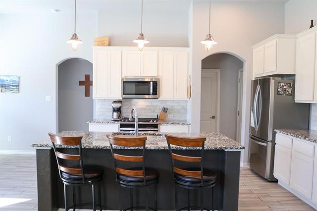 Building Photo - 639 Point Vista Dr