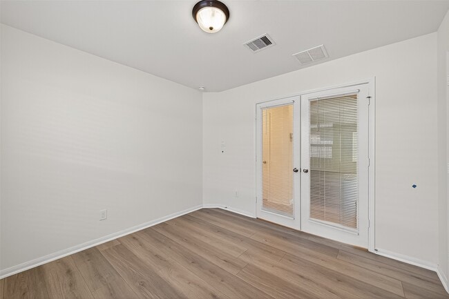 Building Photo - 22202 Thresher Ct