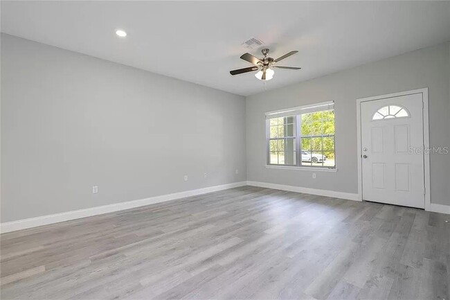 Building Photo - 9301 N Akola Way