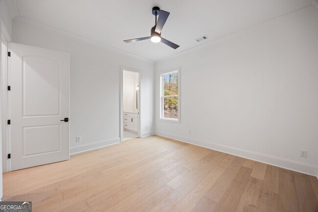 Building Photo - 1261 Glen Eagle Dr