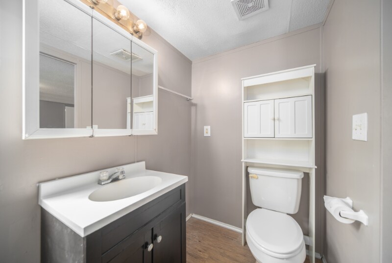 Building Photo - 13336 Enchanted Ct