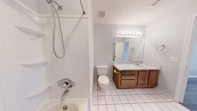 Building Photo - 1922 Heartland Dr