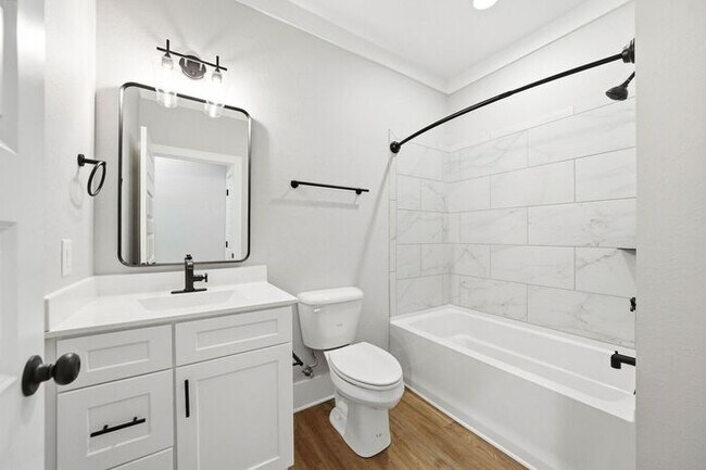 Building Photo - One-Level Living with Private Garage, Feels Like Home, Not an Apartment
