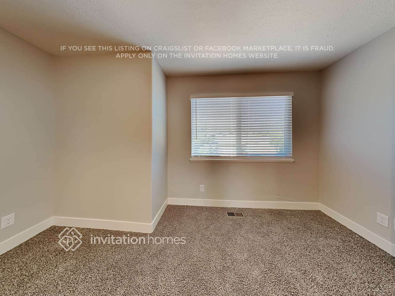 Building Photo - 5785 Grapevine Dr