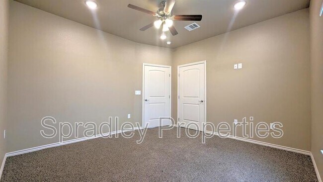 Building Photo - 1041 Hibiscus Dr