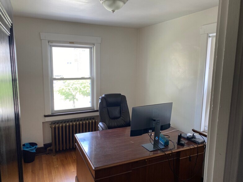 Office - 6824 McPherson Blvd