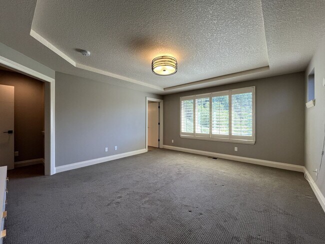 Building Photo - Elegant South Cooper Mountain Home with 4 Bedrooms, Bonus Room, Main-Level Suite & Designer Finishes