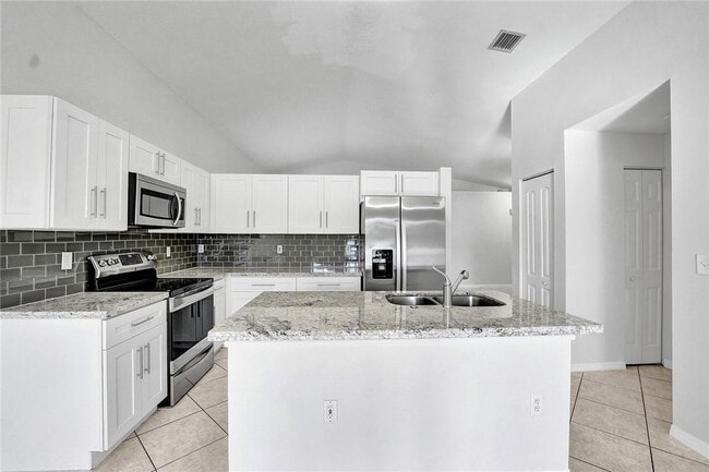 Building Photo - 5248 NW 117th Ave