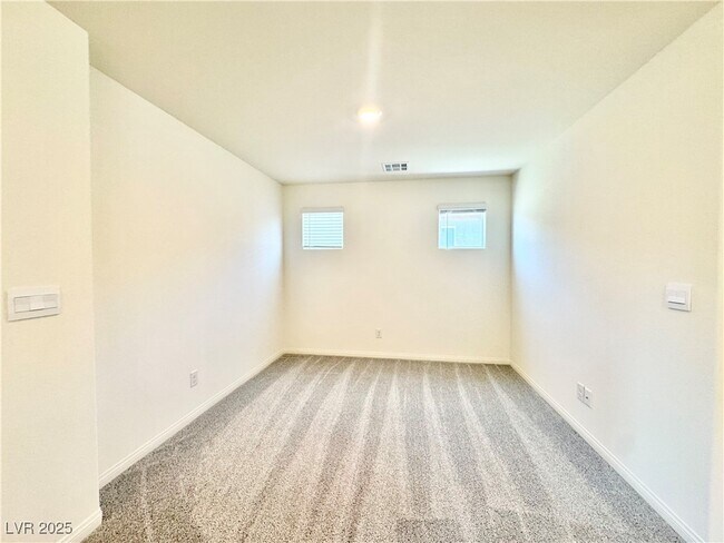 Building Photo - 808 Calm Crystal Ct