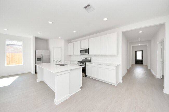 Building Photo - 16310 Texas Flatland Way